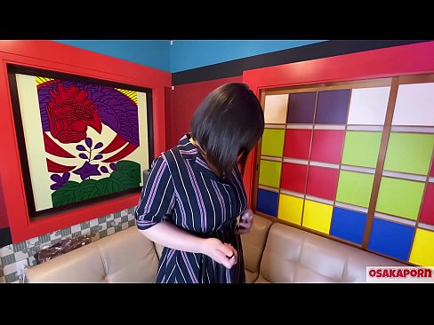 ❤️ Japanesch Cutie mat groussen Titten masturbéiert mat Sexspillsaachen an huet en Orgasmus. Si schwätzt an engem Interview iwwer hir fucking Erfahrung. Riesen Titten an haare Muschi krauchen haart. Osakaporn ❤ Porno fb op lb.porngameshub.ru ❌❤